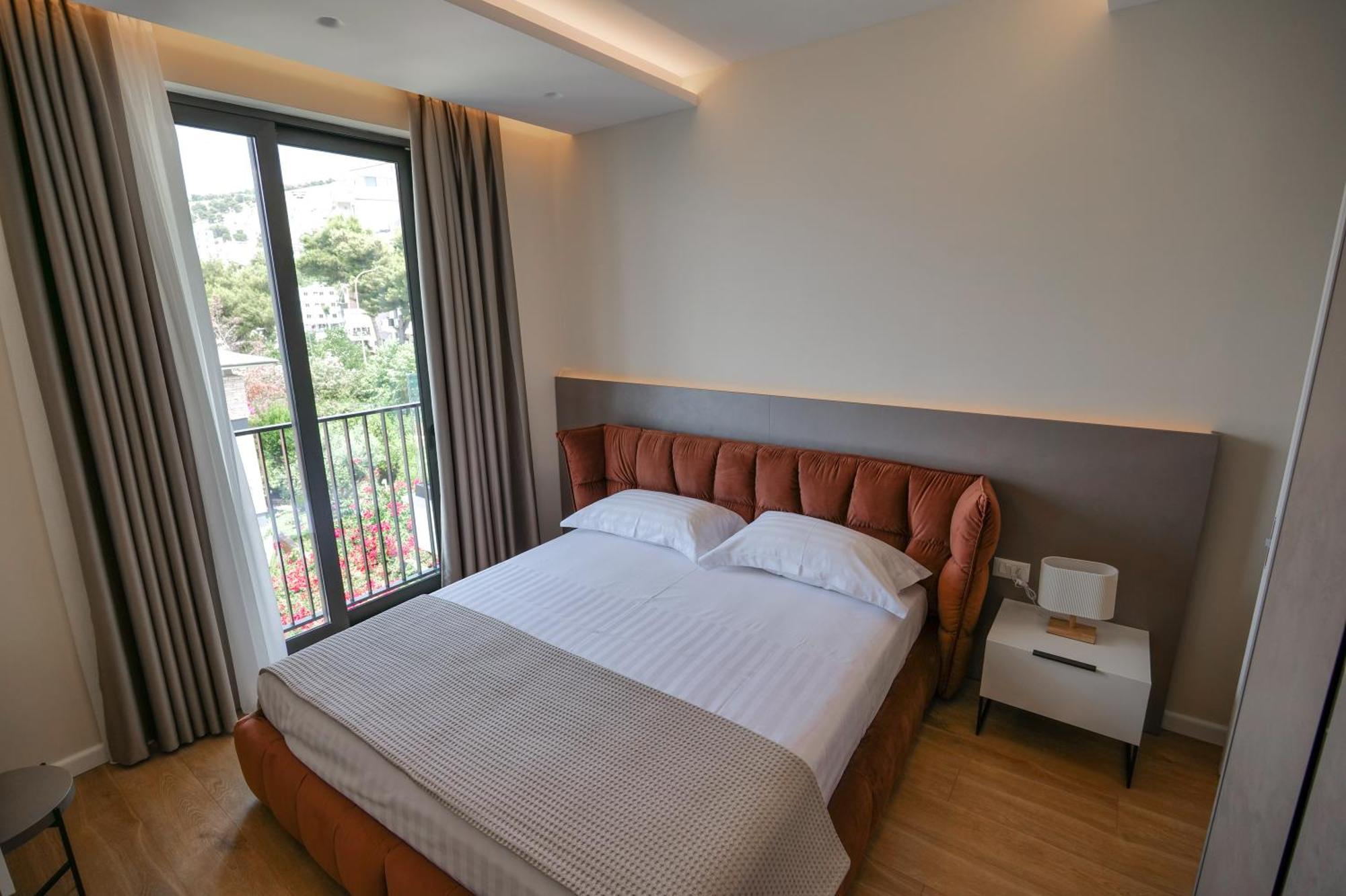 Daed Luxury Residence Sarandë Exteriör bild