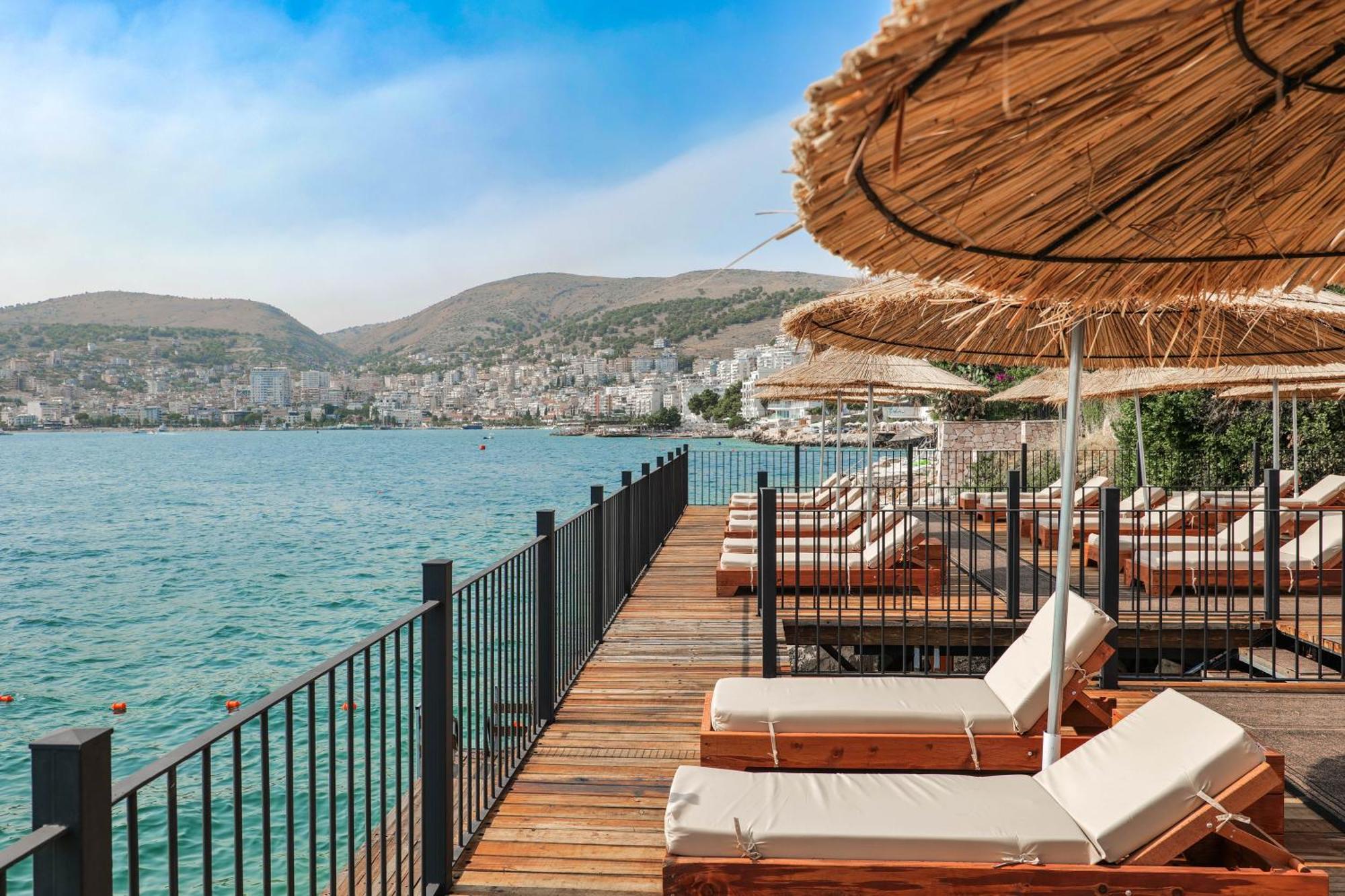Daed Luxury Residence Sarandë Exteriör bild