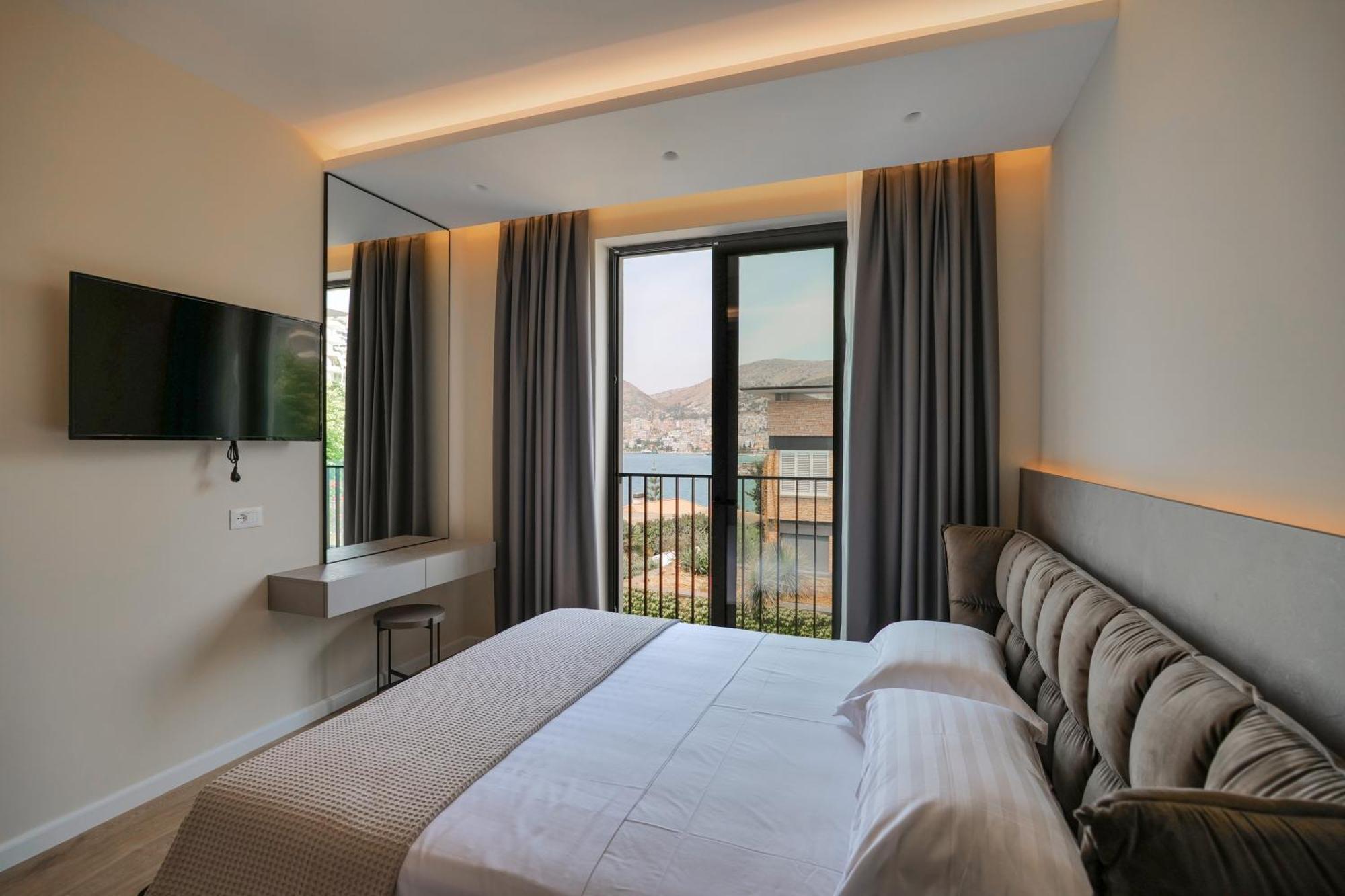 Daed Luxury Residence Sarandë Exteriör bild