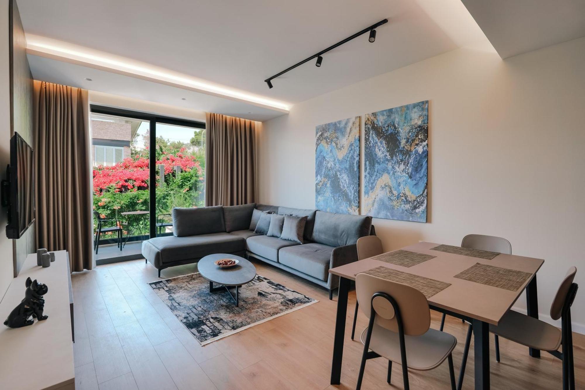 Daed Luxury Residence Sarandë Exteriör bild