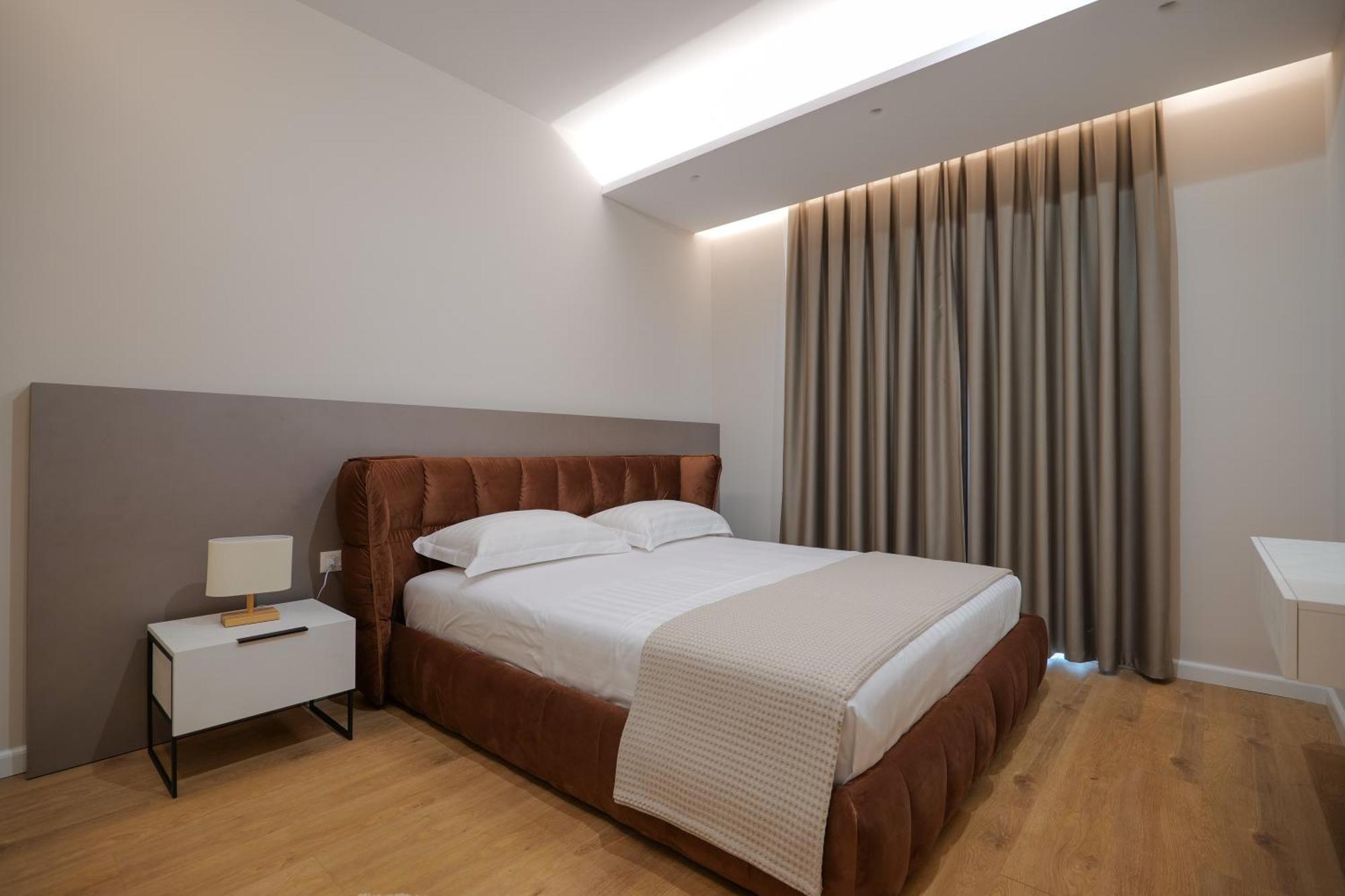 Daed Luxury Residence Sarandë Exteriör bild