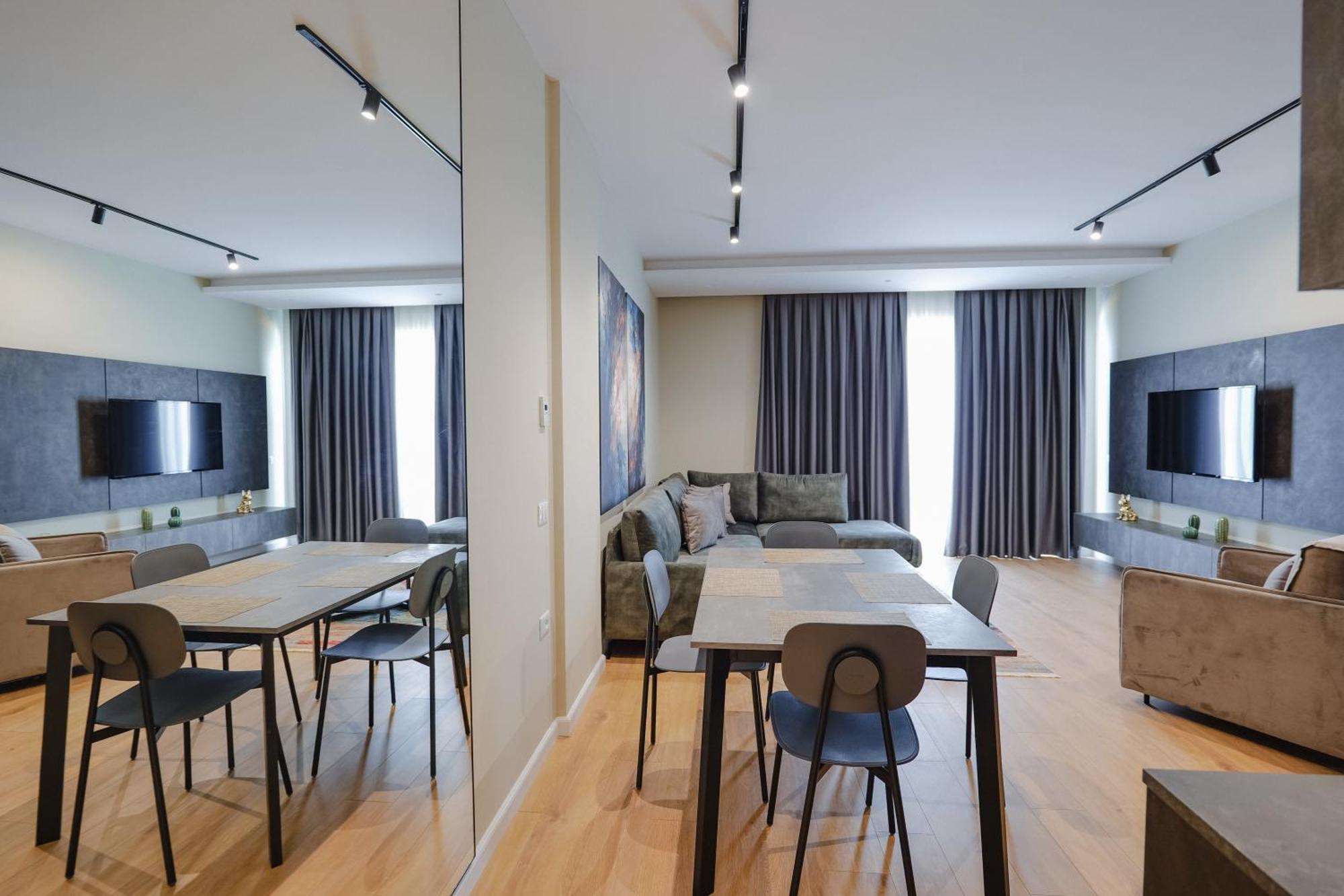 Daed Luxury Residence Sarandë Exteriör bild