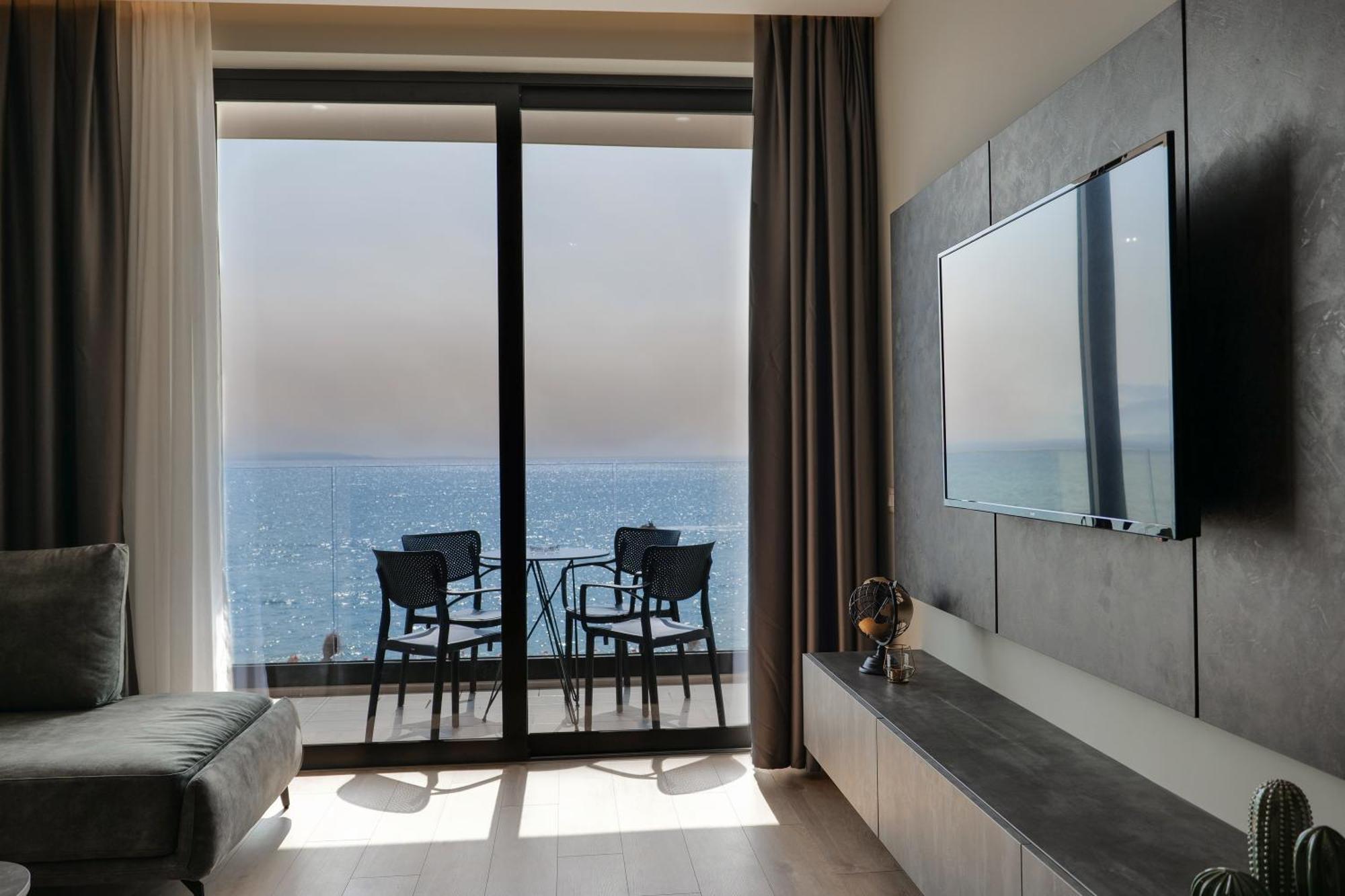 Daed Luxury Residence Sarandë Exteriör bild